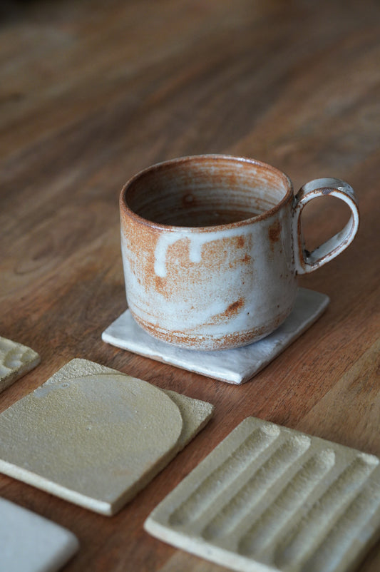 Taza Mallorca - blanca y tierra